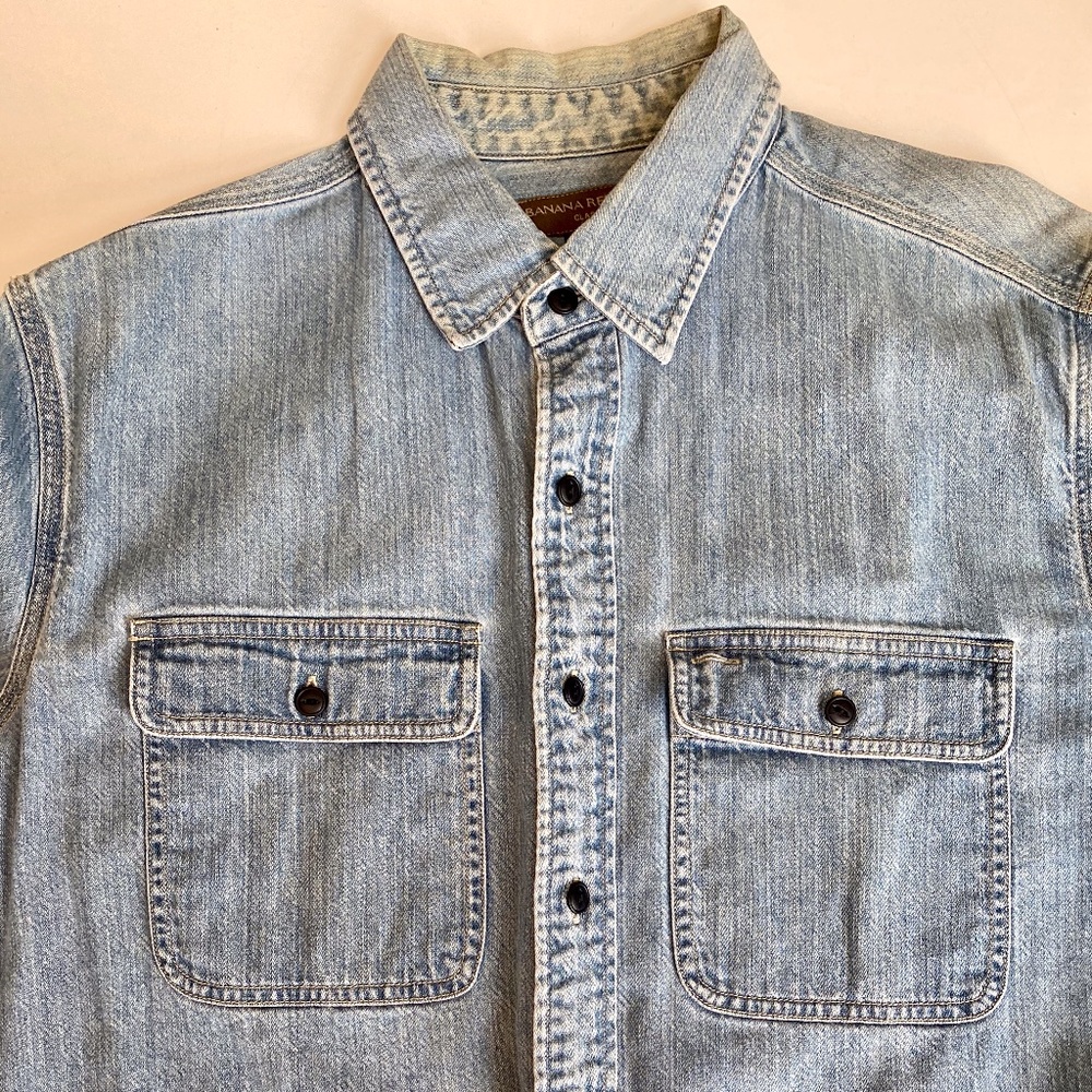 Banana Republic Classic Denim Shirt (Large)